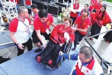 怎么当志愿者帮助残障人士 1b3f-hxhyiun1554212.jpg