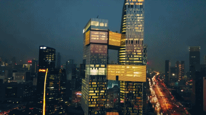 18亿腾讯超级总部到底有多酷?攀岩、打篮球、刺激战场,还有一条凌空酷玩跑道!