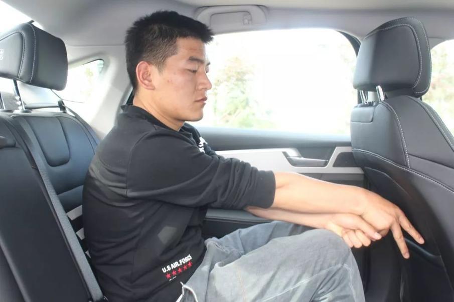 超高性价比!车叔试驾比亚迪秦Pro燃油版