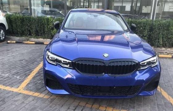 全新2019款华晨宝马3系再度现身!配电子手刹 2.0T榨出184马力!