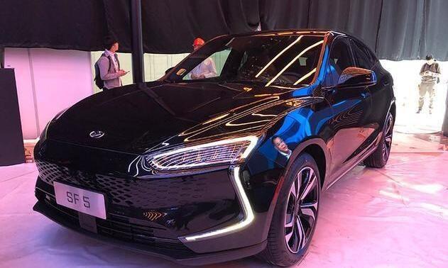 又来新面孔,入门694马,加速3.5秒续航500km,上市后看啥特斯拉