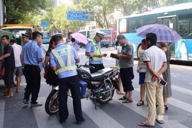 先“禁摩”后“限电”,老百姓该如何出行?专家建议让人气愤