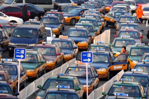 2050年中国或全面禁售燃油车!网友齐忧:电池污染确定能解决?