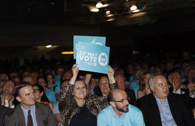 ▲5月21日,英國“脫歐黨”在倫敦西部舉行大型集會,爲歐洲議會選舉拉票。(新華社)