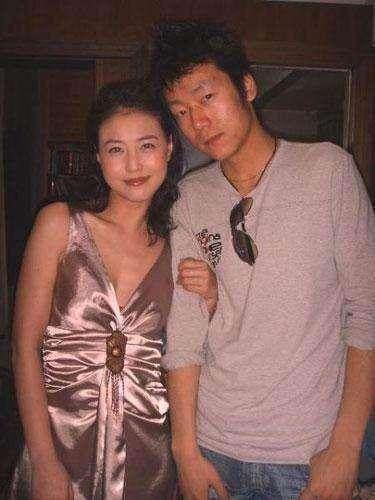 细数娱乐圈女大男小的情侣 最后自爆交了88个男友！