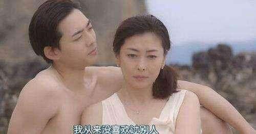 细数娱乐圈女大男小的情侣 最后自爆交了88个男友！