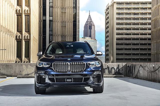 配530马力4.4V8发动机,全新宝马X5 M50i和X7 M50i正式发布