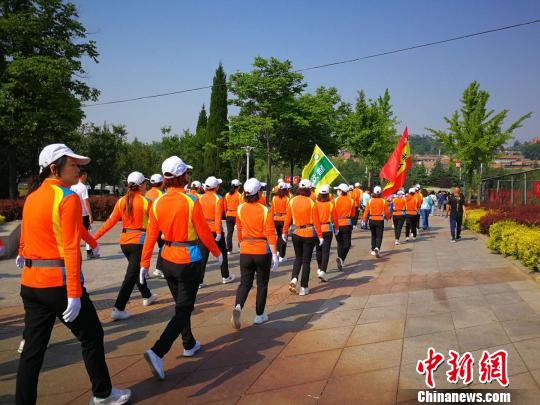 第四届中国阳城国际徒步大会。 杨杰英 摄