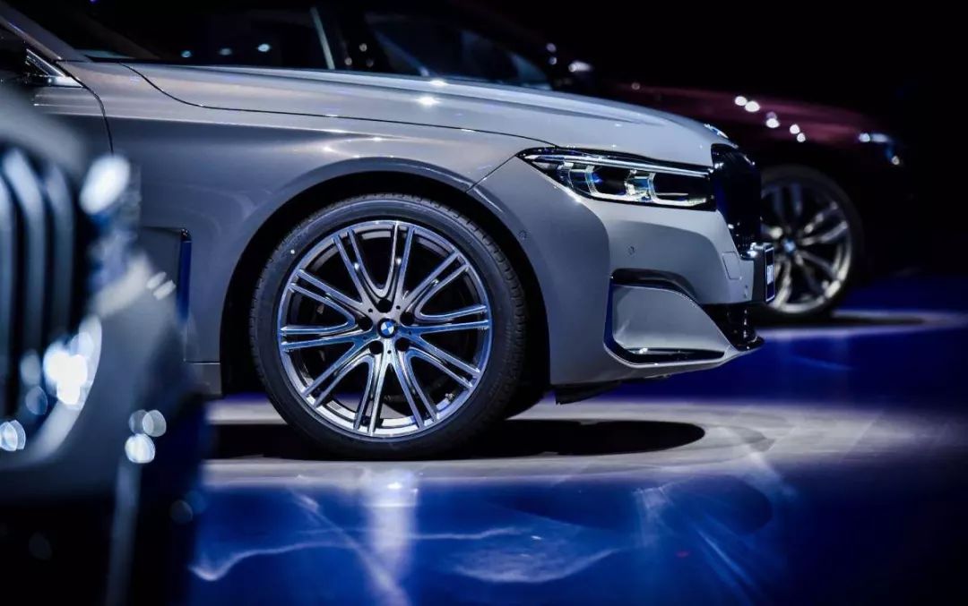 新BMW 7系：精英阶层的最佳知己