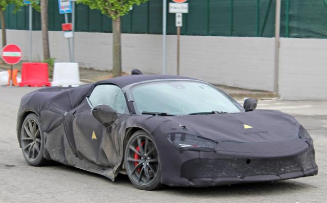 混动法拉利伪装车现身，传闻马力过千，百公里加速2秒