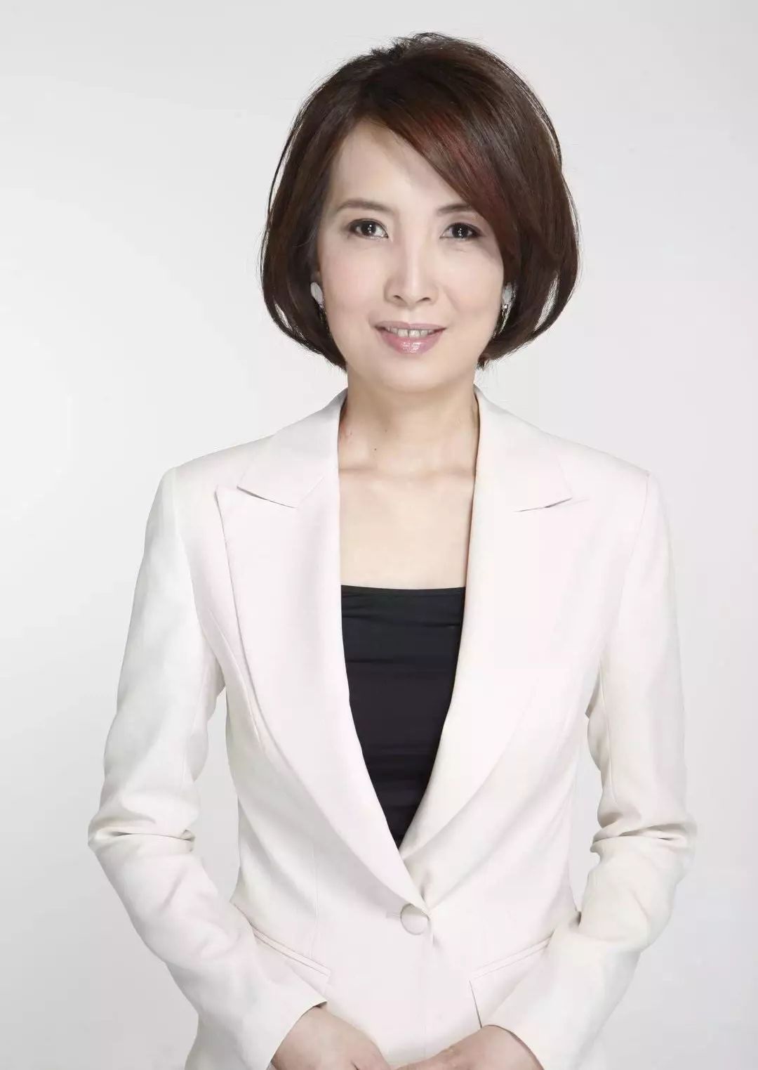 张莉  