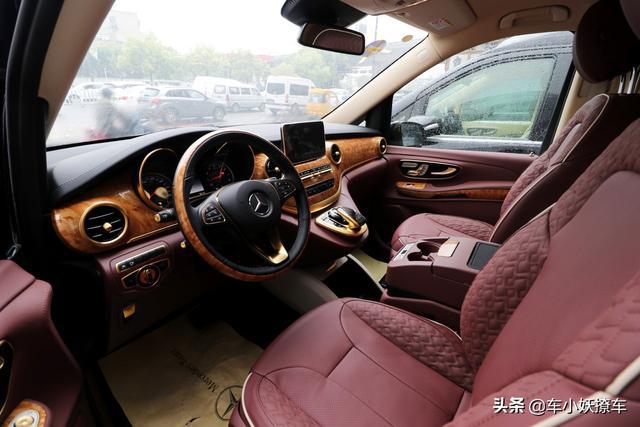 加价40万的埃尔法才是豪华MPV首选?看看这台19款奔驰V260房车