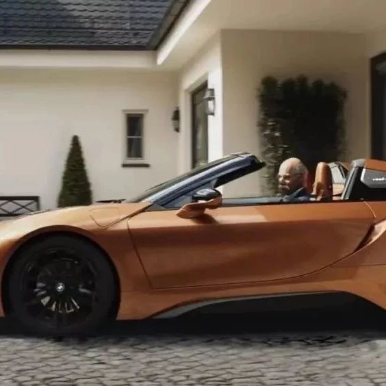 奔驰CEO退休，宝马送了一支广告！太坏了，哈哈哈哈哈哈哈哈哈