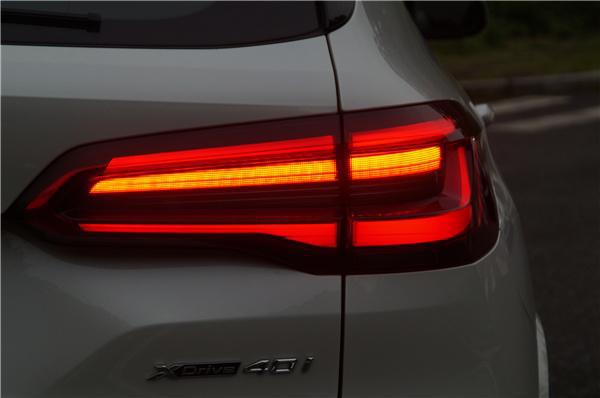 同级最强SUV?宝马X5给你科技豪华还有操控试驾感受:“都挺好