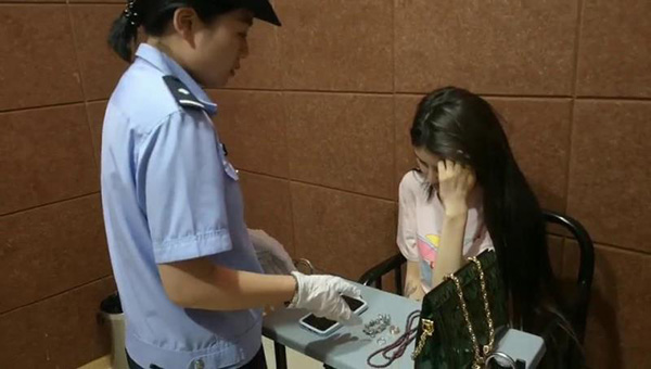 22岁女网红因吸毒被抓 拥有百万粉丝月打赏数十万