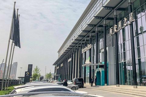 西安奔驰经销商被罚100万元 是否恢复运营尚无定论