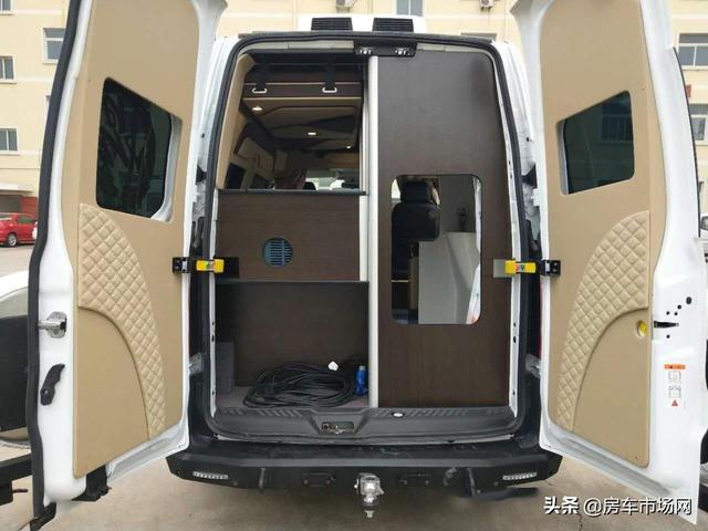 20多万起福特新全顺房车空间小?小额头还有新世代了解一下