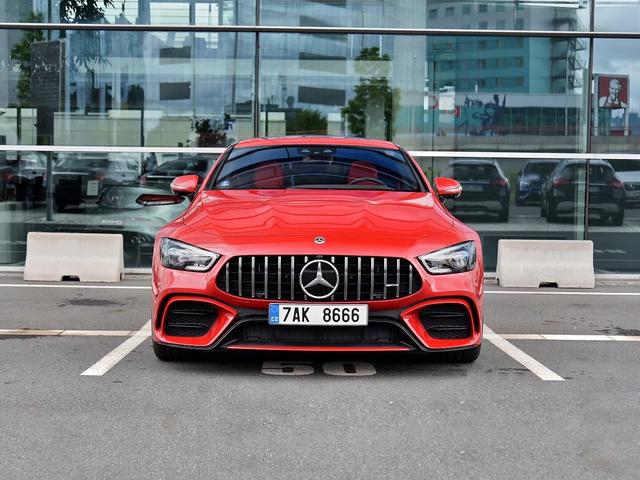 红内红外的全新奔驰amg gt53,四门高性能轿跑车非同一般