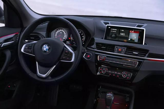 平顺、省油、纯电里程还能跑110公里,BMW X1 PHEV有点嚣张