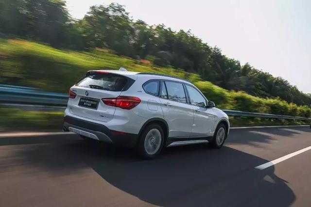 平顺、省油、纯电里程还能跑110公里,BMW X1 PHEV有点嚣张