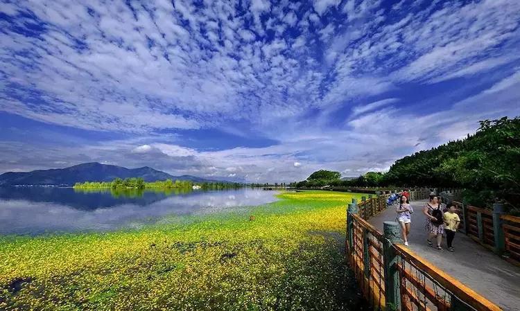 邛海泸山风景区:山,水,城相依相融的独特自然景观!