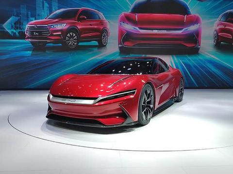 比亚迪上海车展被当场“拆台”，场面毁三观，网友：就差拉横幅了