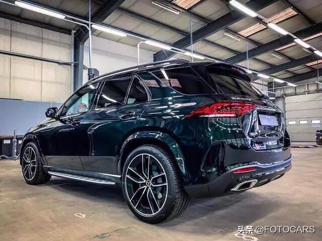 全新一代奔驰GLE，外套更硬朗，内饰绝对是亮点