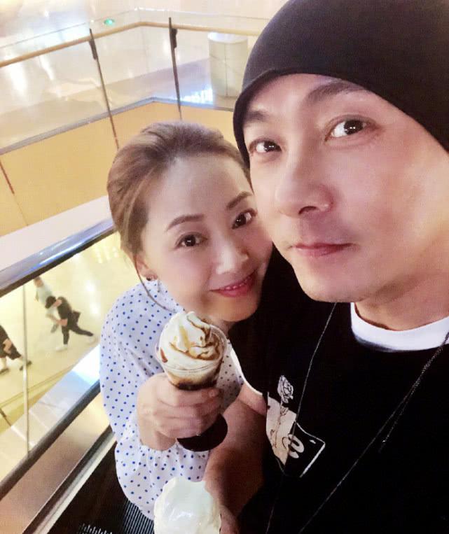 张卫健和张茜结婚十年至今无子，他一句话透露内情令人心酸