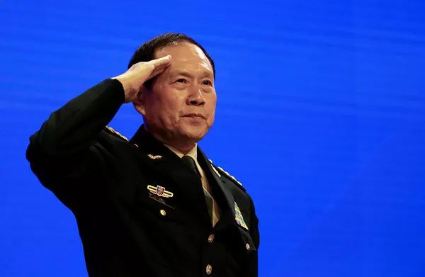 　当地时间2019年6月2日，新加坡，中国国务委员兼国防部长魏凤和出席第18届香格里拉对话会并发表讲话。图片来源：视觉中国
