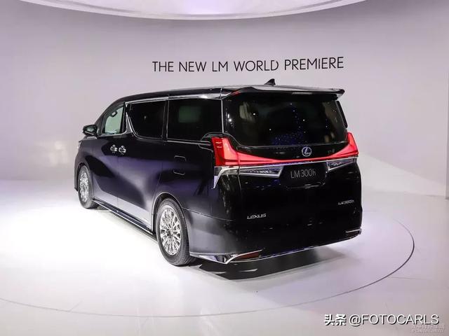 全新雷克萨斯LM300h实拍,比埃尔法高档的保姆车,加价多少合适