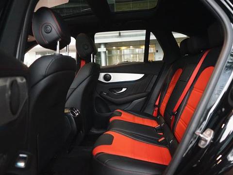 奔驰AMG GLC 63到店实拍，100万起售，昨晚做梦买了一台