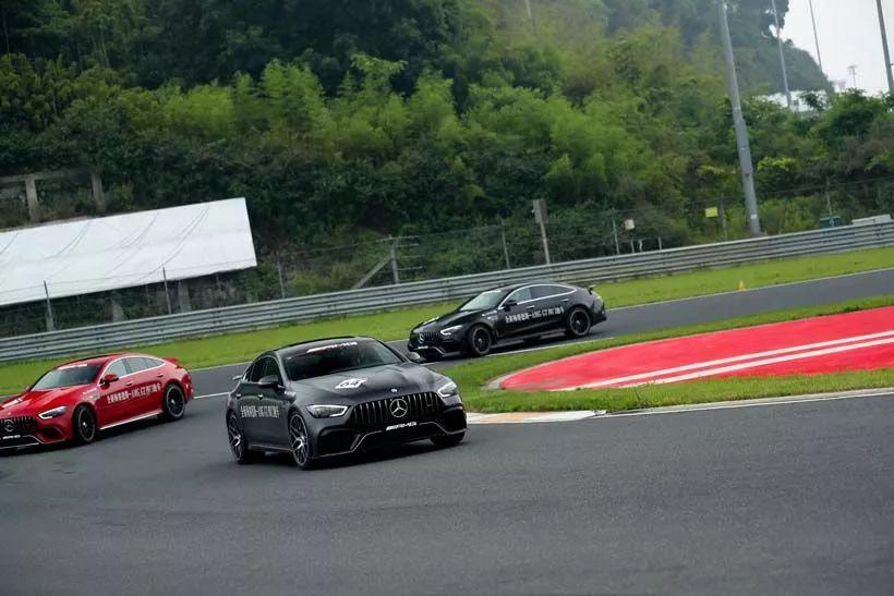 车中灭霸——AMG GT 63 S