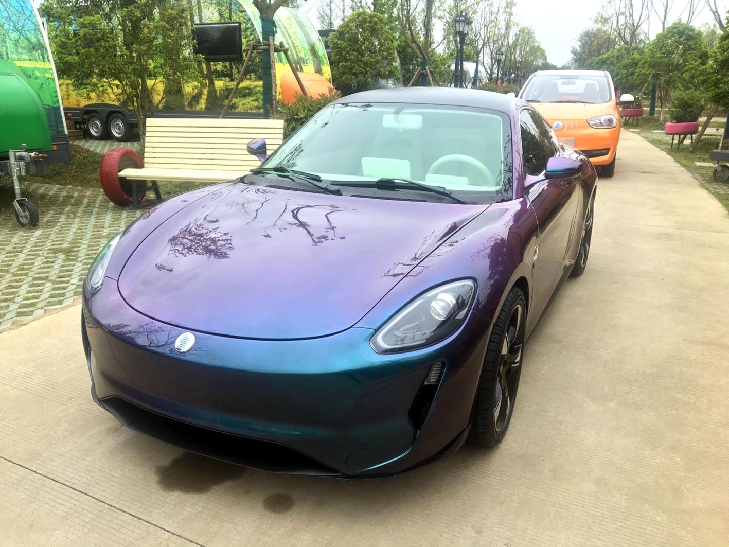 看这辆酷炫概念展车扬州造 这个企业还提供样车试制服务