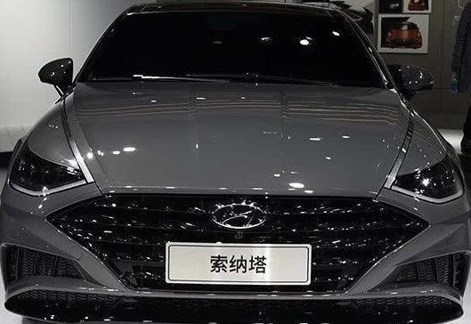 索纳塔迎来新“十代”,实拍车标下带字母,即将开卖搅局雅阁