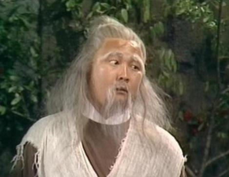 被视频拍到的胖子四演老顽童，秦煌说话奇特他游泳酒醉待湖底吓人