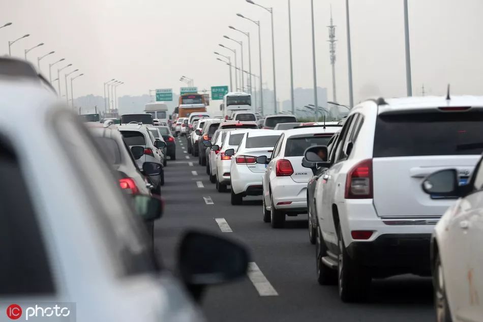 这两大城市宣布，增加汽车摇号指标