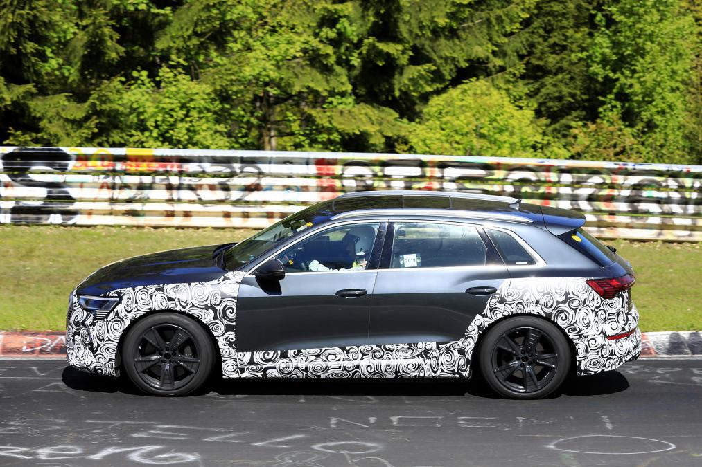 奥迪性能版纯电SUV e-tron S已经路试,有望明年面世