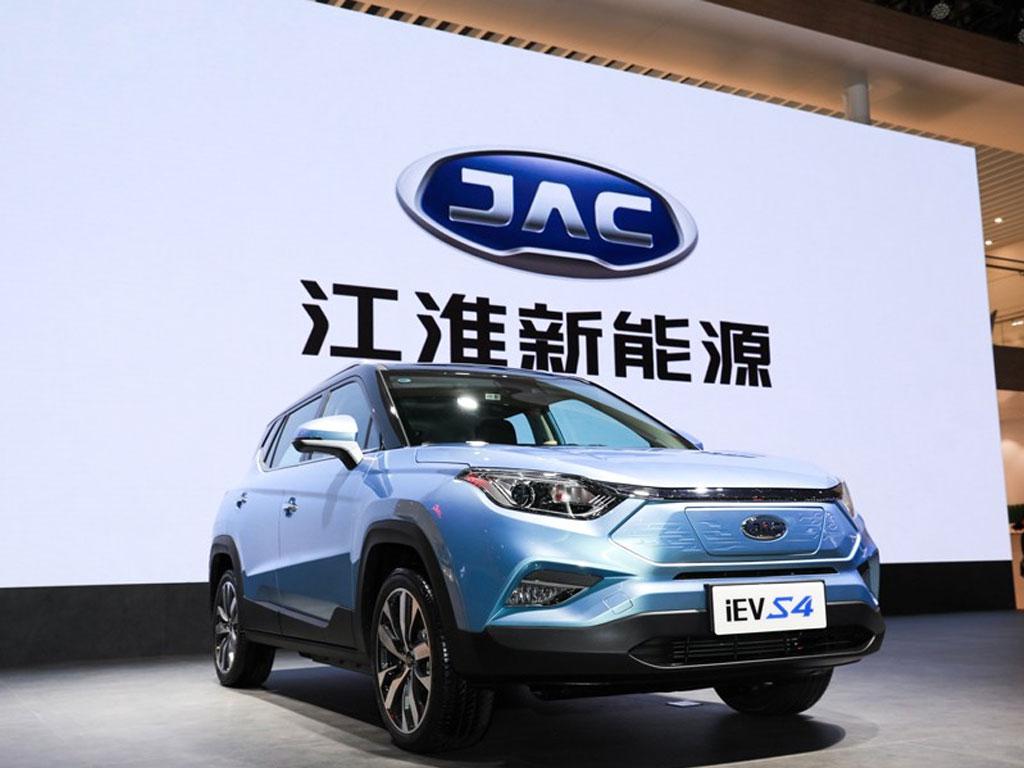 充电10分钟能跑80公里,江淮iEVS4上市,12.95万元起售