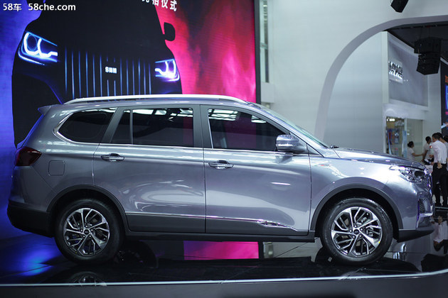 斯威G05重庆车展首发亮相 定位中级七座SUV