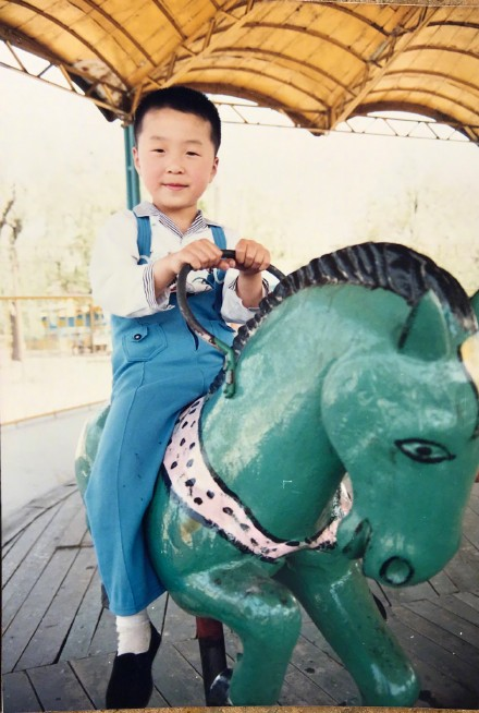 杜海涛发儿童照：天生注定是胖子！不像贾玲，她是后肥的
