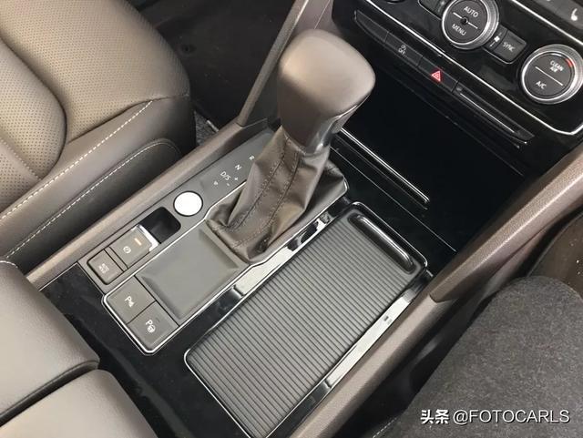 大众途昂330TSI实拍,外观够粗壮霸气,内饰有过分了