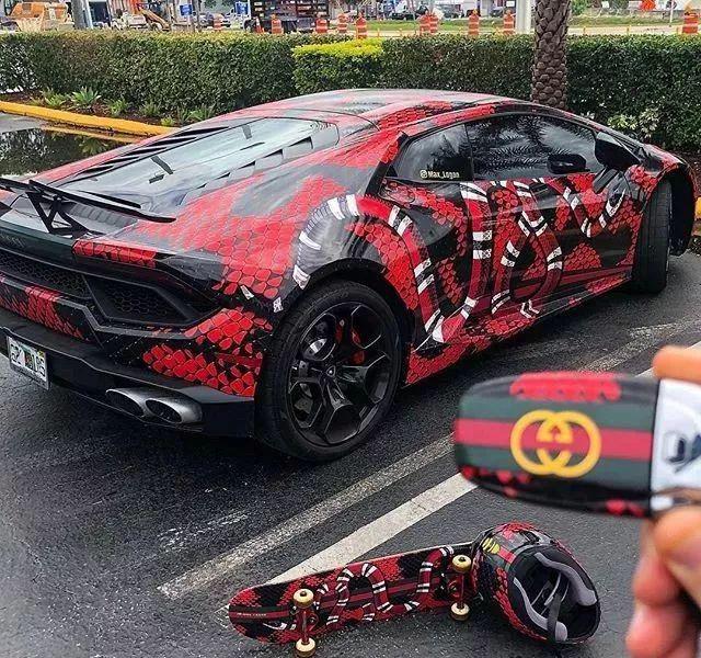 潮牌 x 豪车,跨界时尚了解一下?