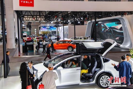 三部委：各地应取消对新能源汽车的限行、限购