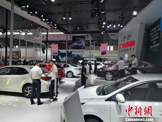 第十一届呼和浩特国际车展开幕 80个国内外汽车品牌云集