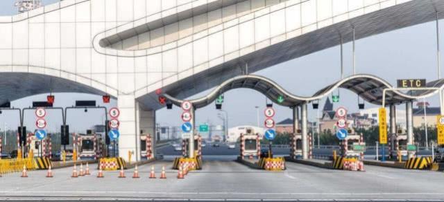 交警通知:7月起,全国高速都这样收费!车主们听完都高兴坏了