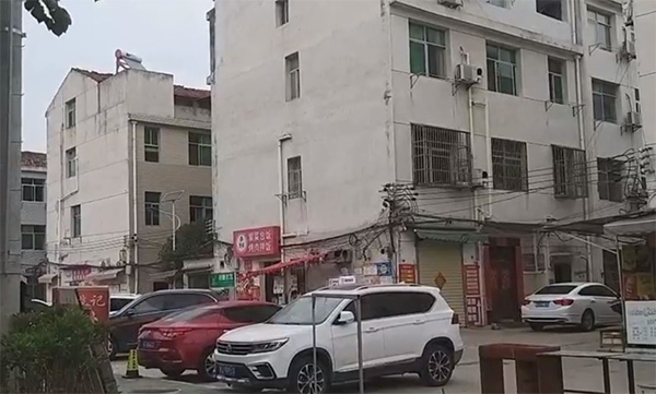 黄冈中学高考“陪读村”:家长睡眠时间比孩子还少