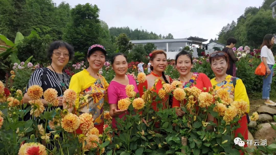 祥云湖(一期)紫薇小镇景区位于赣州市赣县区五云镇祥云湖景区内,占地