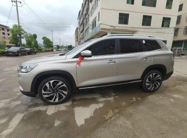 裸车10万喜提中型SUV,车主大赞:空间不输汉兰达,性价比没对手