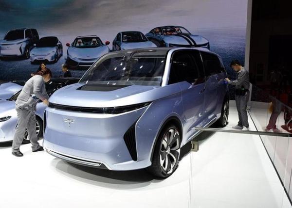 国产跑车品牌将触角伸向豪华MPV，外观和内饰都极简，科技感强