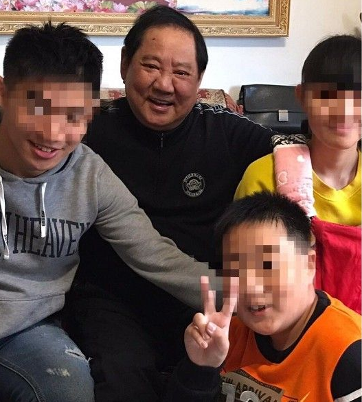 22天连续失去至亲，马如龙女儿自曝身体亮红灯，要靠药物睡眠
